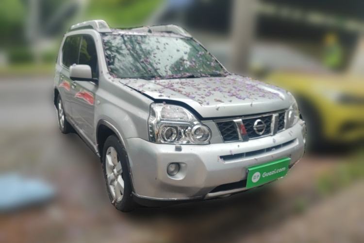 Used Nissan X-Trail 2010 2.5L CVT Ultimate Edition 4WD Front Right 45 Deg