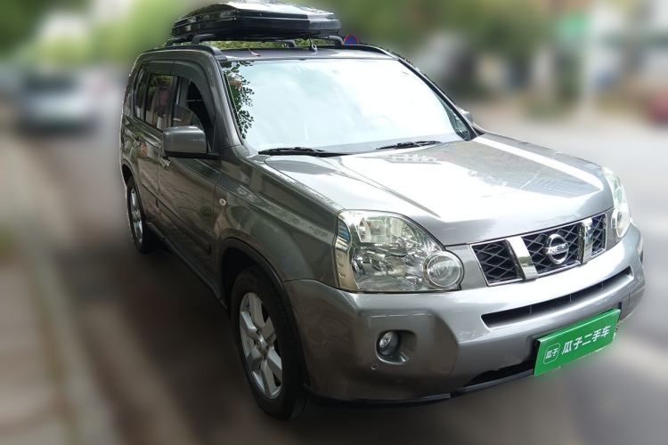 Used Nissan X-Trail 2010 2.5L CVT Luxury Edition 4WD Front Right 45 Deg