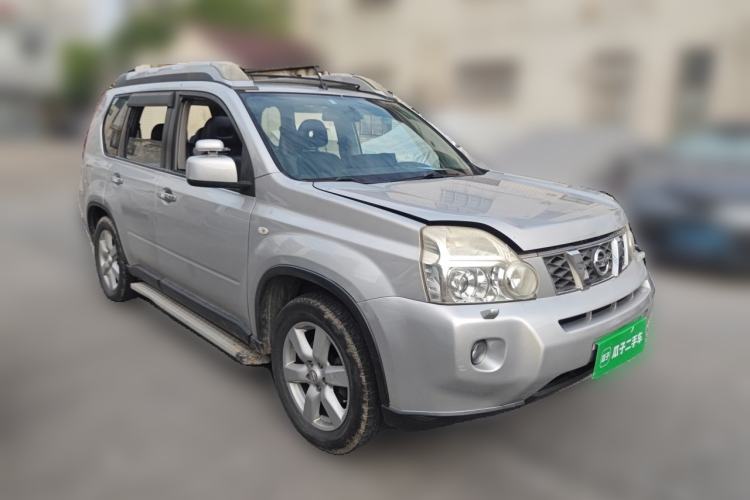 Used Nissan X-Trail 2010 2.5L CVT Flagship Edition 4WD Front Right 45 Deg