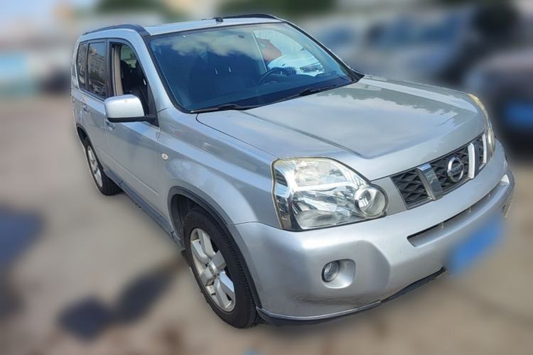 Used Nissan X-Trail 2010 2.5L CVT Luxury Edition 4WD Front Right 45 Deg