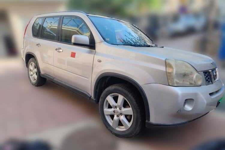 Used Nissan X-Trail 2010 2.5L CVT Luxury Edition 4WD Front Right 45 Deg