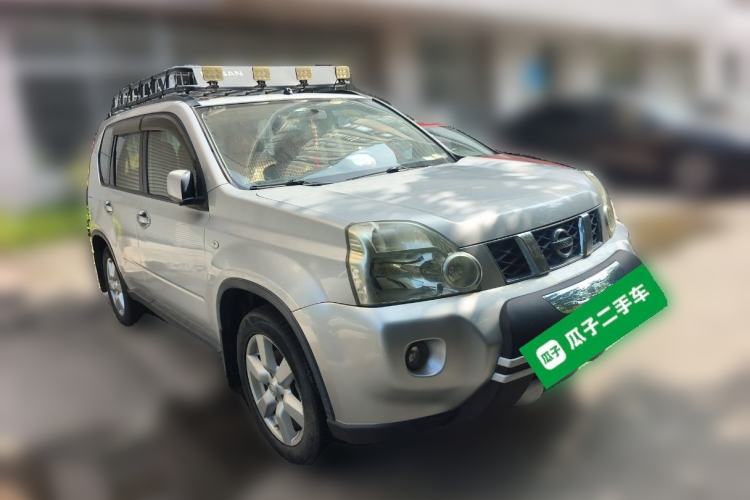 Used Nissan X-Trail 2010 2.5L CVT Luxury Edition 4WD Front Right 45 Deg