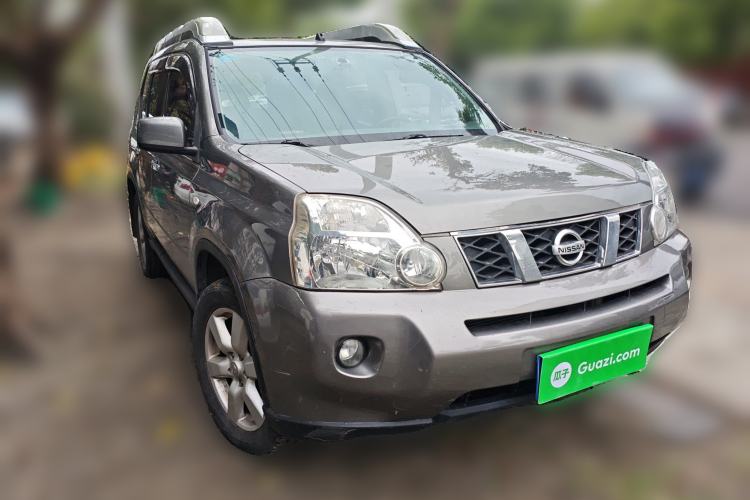 Used Nissan X-Trail 2010 2.5L CVT Luxury Edition 4WD Front Right 45 Deg