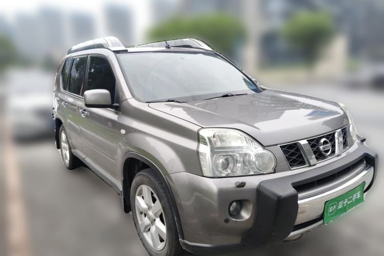 Used Nissan X-Trail 2010 2.5L CVT Flagship Edition 4WD Front Right 45 Deg