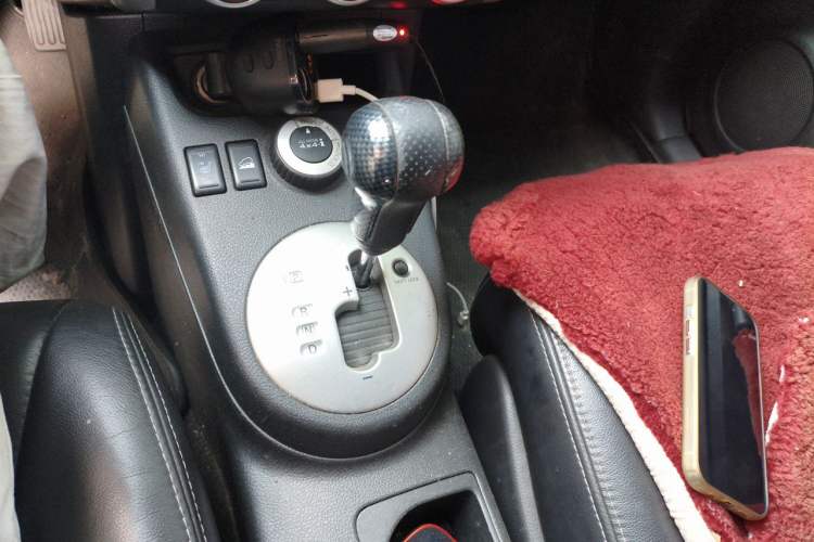 Used Nissan X-Trail 2010 2.5L CVT Luxury Edition 4WD Gear Lever