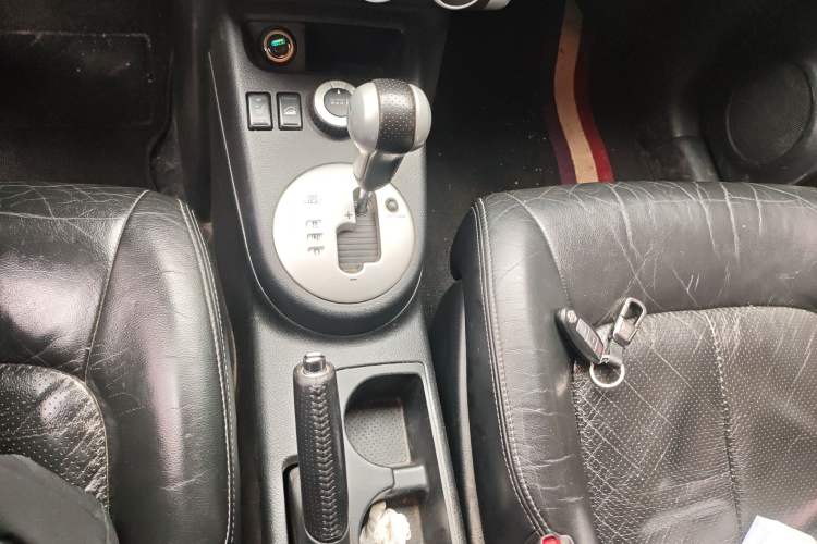 Used Nissan X-Trail 2010 2.5L CVT Luxury Edition 4WD Gear Lever