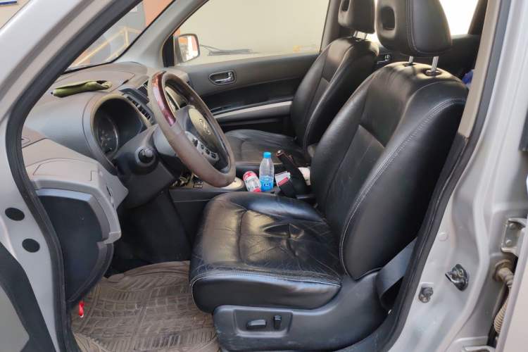 Used Nissan X-Trail 2010 2.5L CVT Luxury Edition 4WD Left Front Seat