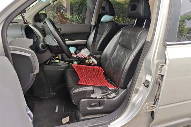 Used Nissan X-Trail 2010 2.5L CVT Luxury Edition 4WD Left Front Seat