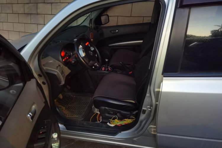 Used Nissan X-Trail 2010 2.5L Manual Luxury Edition 4WD Left Front Seat