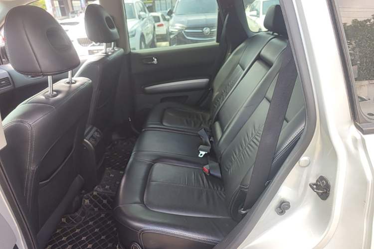 Used Nissan X-Trail 2010 2.5L CVT Luxury Edition 4WD Left Rear Seat