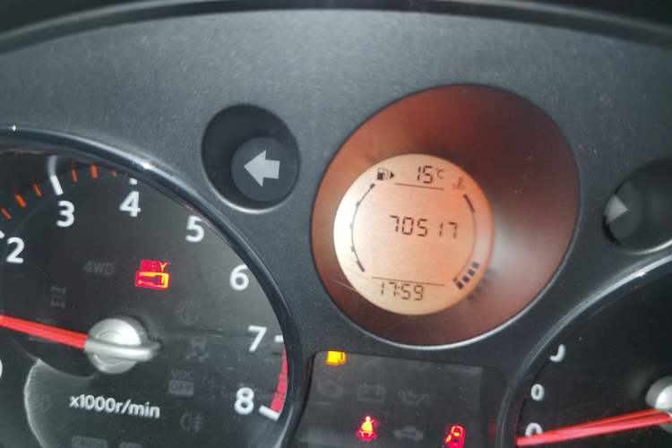 Used Nissan X-Trail 2010 2.5L Manual Luxury Edition 4WD Odometer Close Up