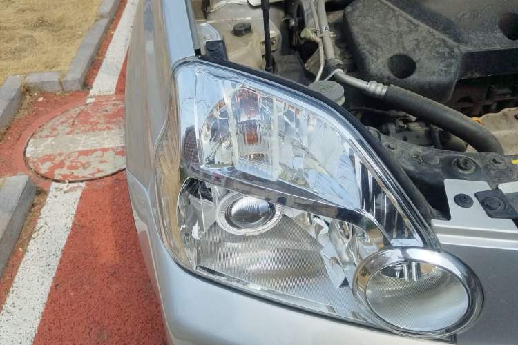 Used Nissan X-Trail 2010 2.5L CVT Luxury Edition 4WD Right Front Headlight