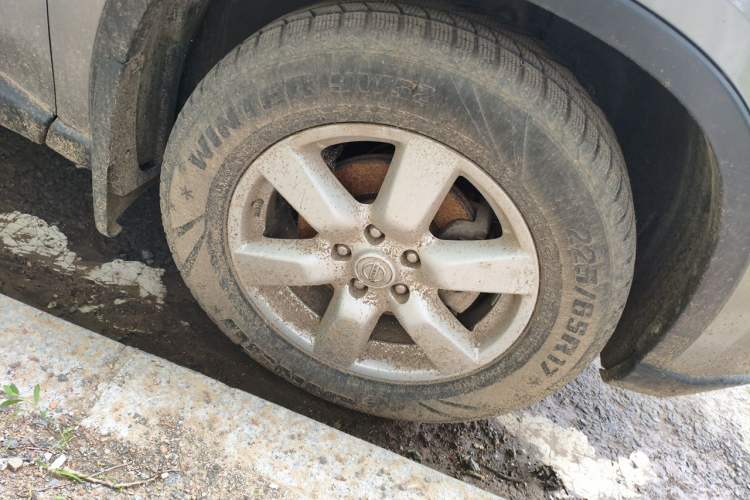 Used Nissan X-Trail 2010 2.5L CVT Luxury Edition 4WD Right Front Wheel Hub