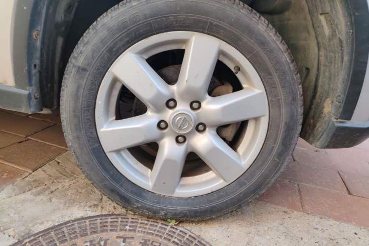 Used Nissan X-Trail 2010 2.5L CVT Luxury Edition 4WD Right Front Wheel Hub