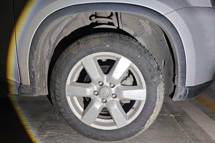Used Nissan X-Trail 2010 2.5L Manual Luxury Edition 4WD Right Front Wheel Hub
