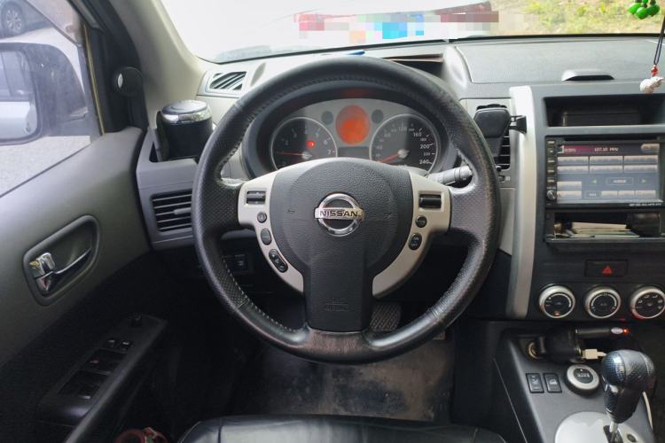 Used Nissan X-Trail 2010 2.5L CVT Luxury Edition 4WD Steering Wheel