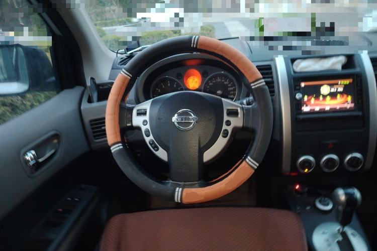 Used Nissan X-Trail 2010 2.5L CVT Luxury Edition 4WD Steering Wheel