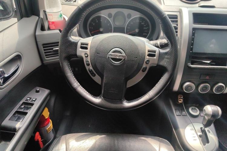 Used Nissan X-Trail 2010 2.5L CVT Luxury Edition 4WD Steering Wheel