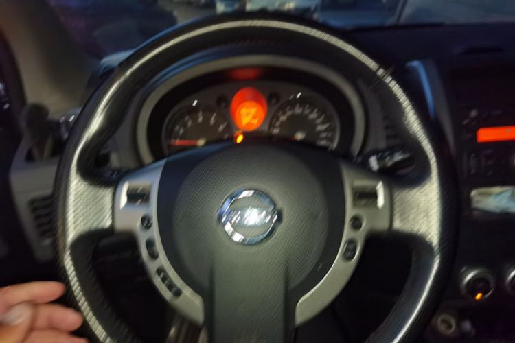 Used Nissan X-Trail 2010 2.5L Manual Luxury Edition 4WD Steering Wheel