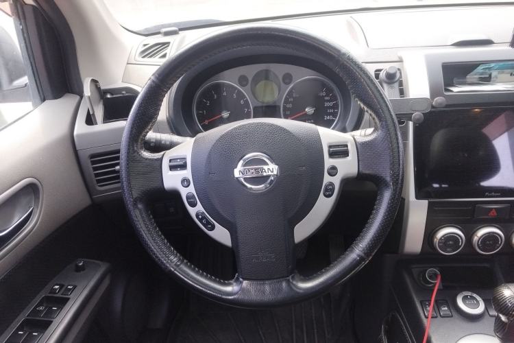 Used Nissan X-Trail 2010 2.5L CVT Luxury Edition 4WD Steering Wheel
