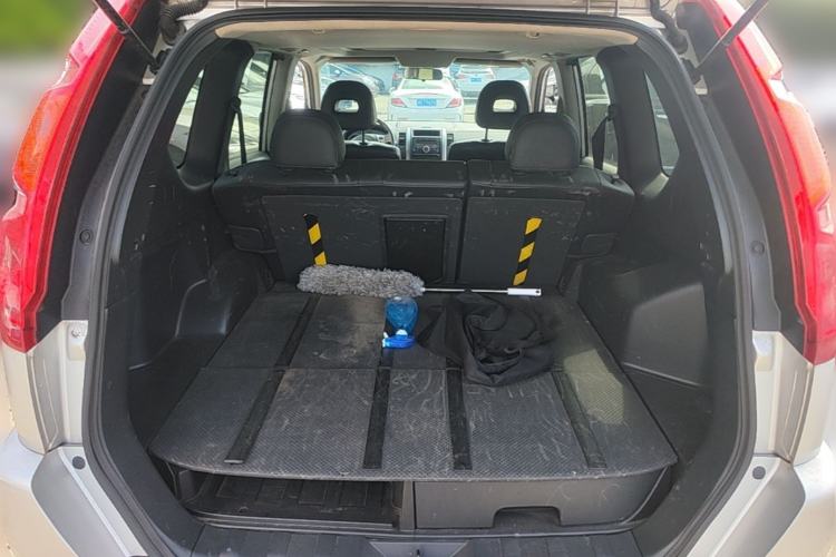 Used Nissan X-Trail 2010 2.5L CVT Luxury Edition 4WD Trunk
