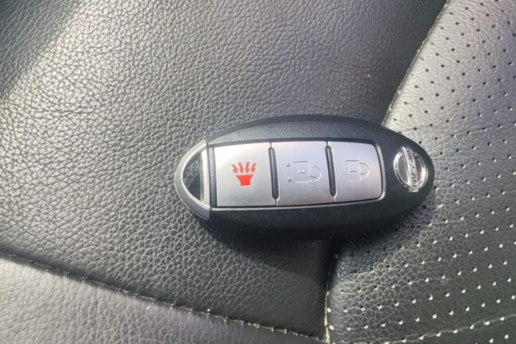 Used Nissan X-Trail 2010 2.5L CVT Luxury Edition 4WD Vehicle Key