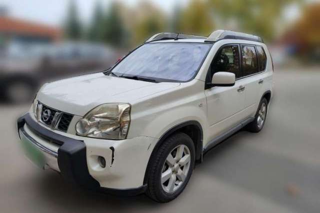 Ojetý Nissan X-Trail 2010 2.5L CVT Luxury Edition 4WD