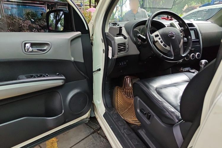 Used Nissan X-Trail 2010 2.5L CVT Ultimate Edition 4WD Driver Seat