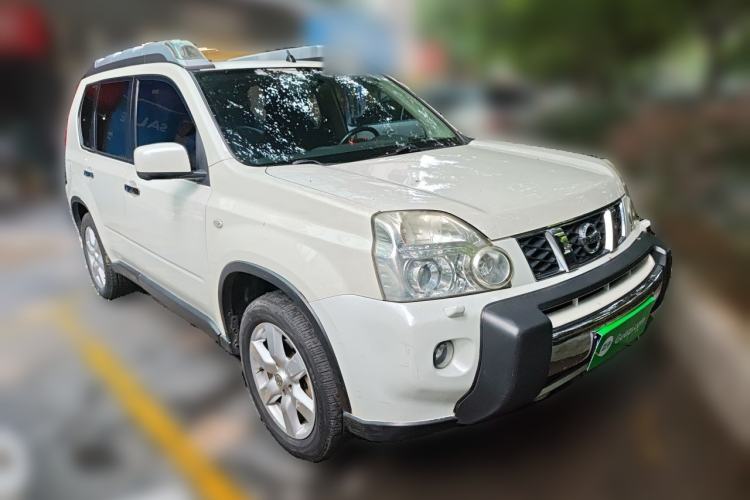 Used Nissan X-Trail 2010 2.5L CVT Ultimate Edition 4WD Front Right 45 Deg