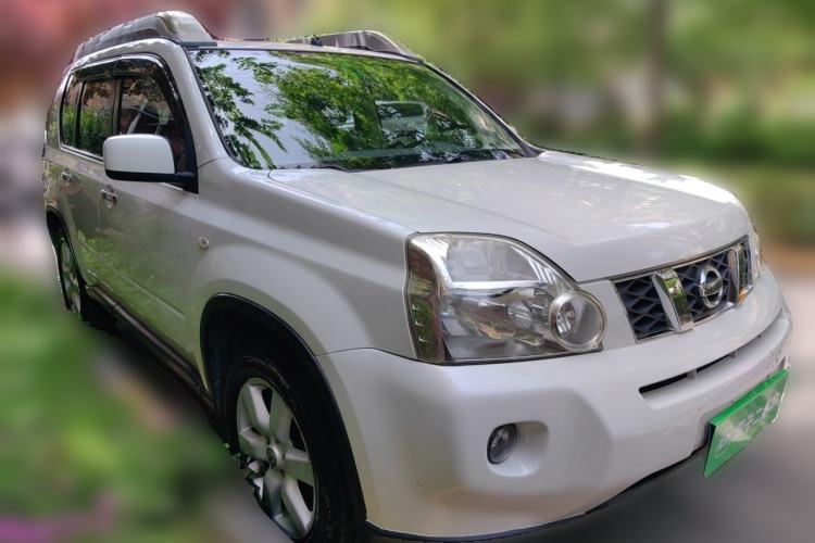 Used Nissan X-Trail 2010 2.5L CVT Luxury Edition 4WD Front Right 45 Deg