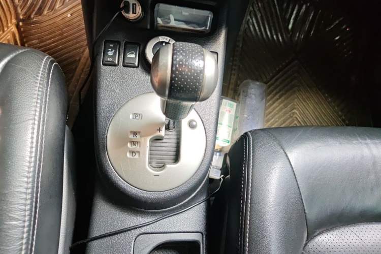Used Nissan X-Trail 2010 2.5L CVT Ultimate Edition 4WD Gear Lever