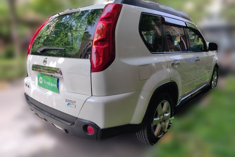 Used Nissan X-Trail 2010 2.5L CVT Luxury Edition 4WD Rear Right 45 Deg