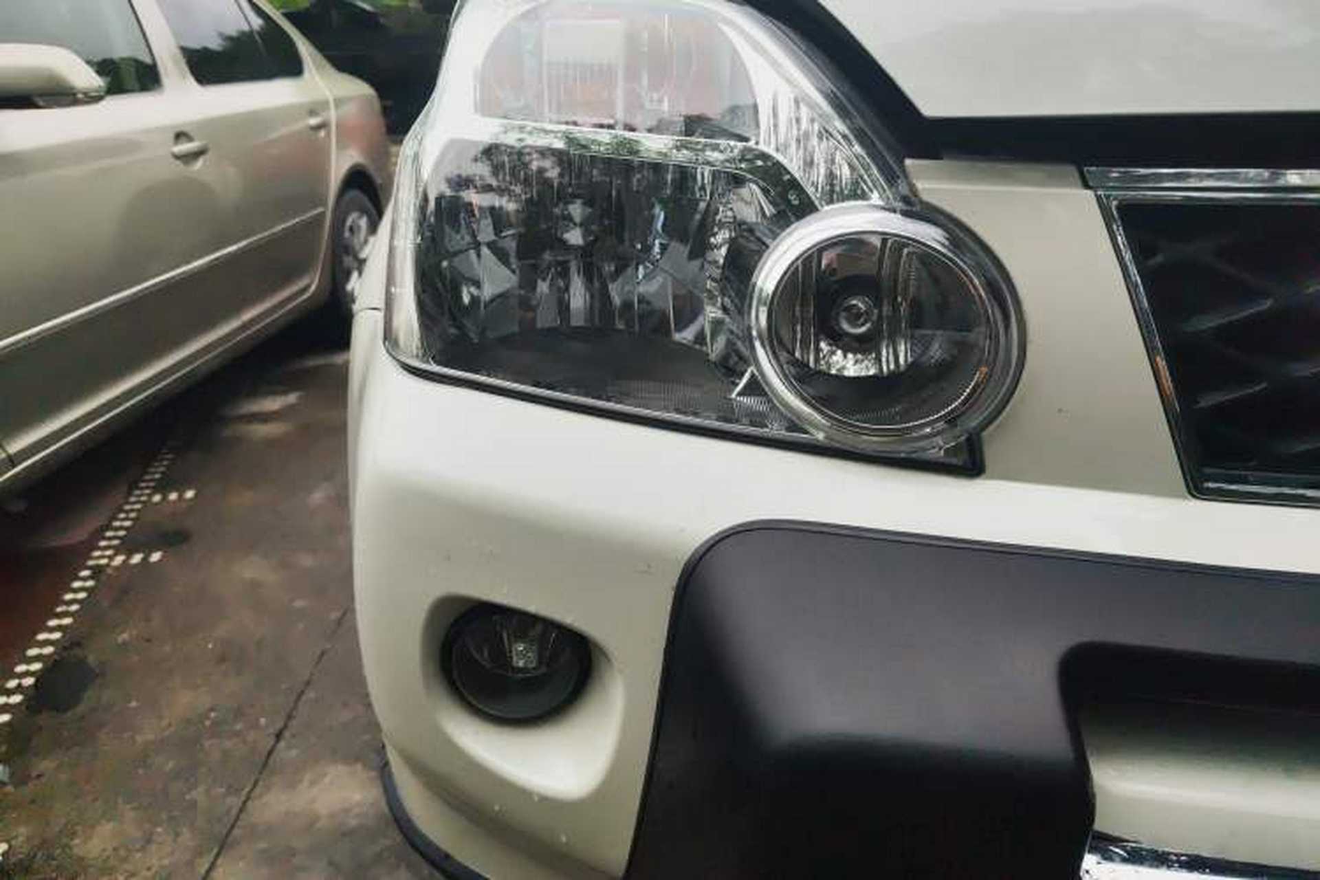 Used Nissan X-Trail 2010 2.5L CVT Luxury Edition 4WD Right Front Headlight