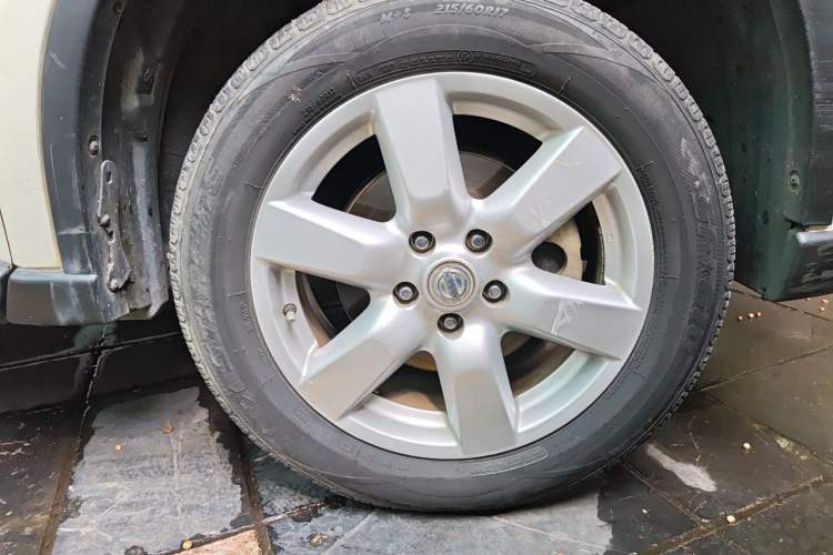 Used Nissan X-Trail 2010 2.5L CVT Ultimate Edition 4WD Right Front Wheel Hub