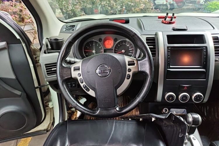 Used Nissan X-Trail 2010 2.5L CVT Ultimate Edition 4WD Steering Wheel