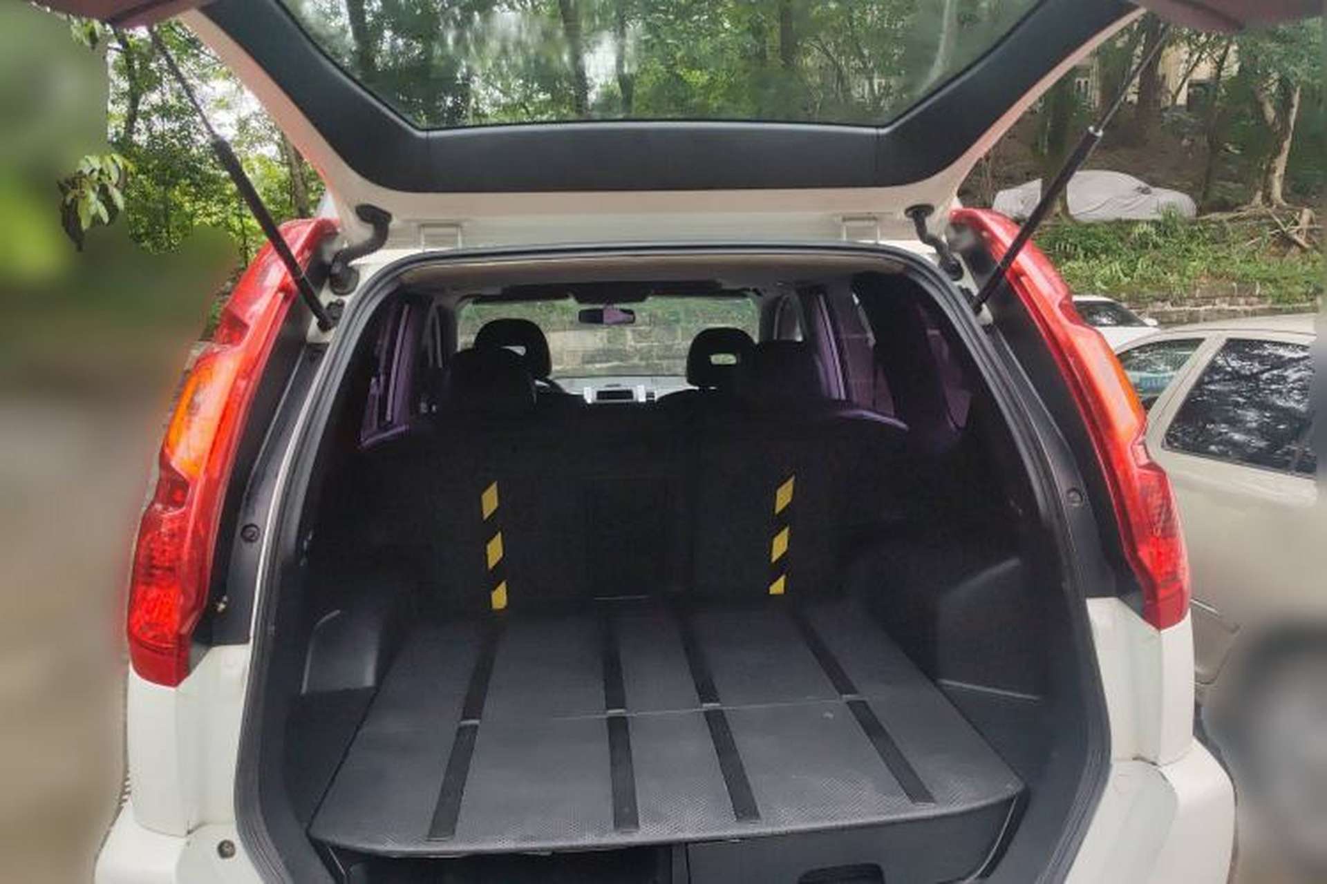 Used Nissan X-Trail 2010 2.5L CVT Luxury Edition 4WD Trunk