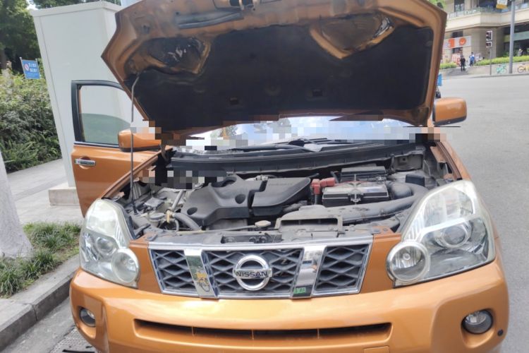 Used Nissan X-Trail 2010 2.5L CVT Luxury Edition 4WD Engine Bay