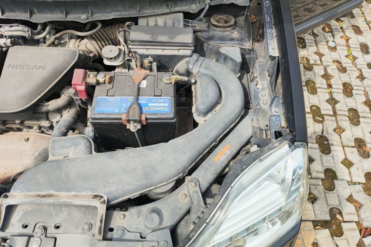 Used Nissan X-Trail 2012 2.5L CVT Flagship Edition 4WD Engine Bay Left
