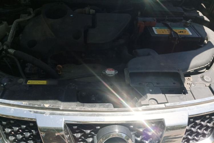 Used Nissan X-Trail 2012 2.5L CVT Luxury Edition 4WD Engine Bay