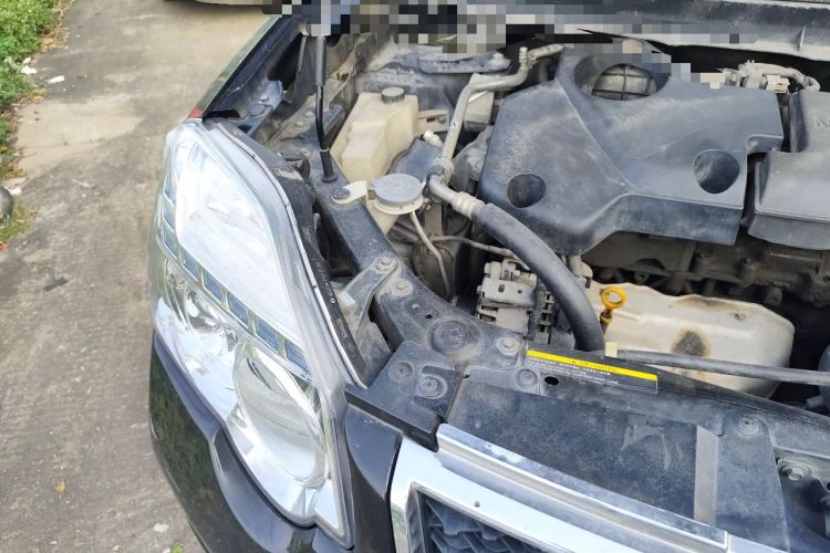Used Nissan X-Trail 2012 2.5L CVT Luxury Edition 4WD Engine Bay Right