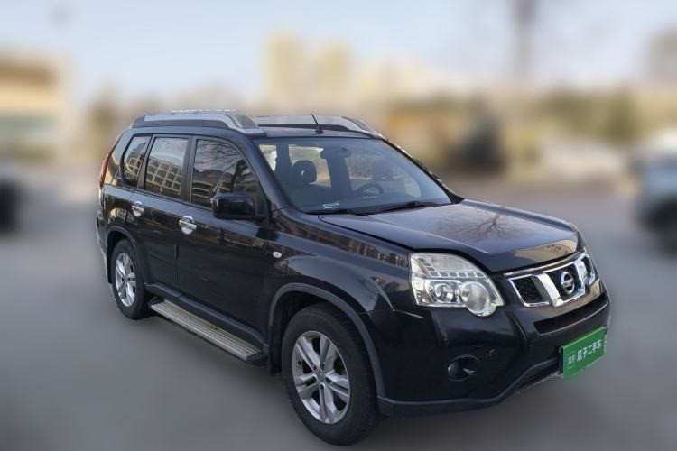 Used Nissan X-Trail 2012 2.5L CVT Luxury Edition 4WD Front Right 45 Deg