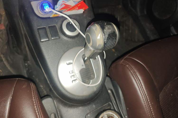 Used Nissan X-Trail 2012 2.0L CVT Comfort Edition 4WD Gear Lever
