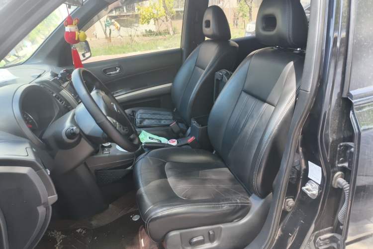 Used Nissan X-Trail 2012 2.5L CVT Luxury Edition 4WD Left Front Seat
