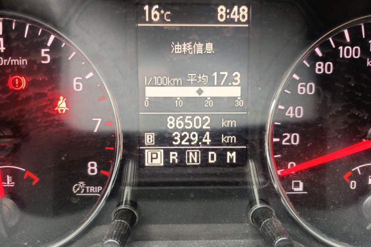 Used Nissan X-Trail 2012 2.5L CVT Luxury Edition 4WD Odometer Close Up