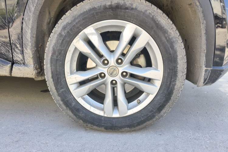 Used Nissan X-Trail 2012 2.5L CVT Luxury Edition 4WD Right Front Wheel Hub