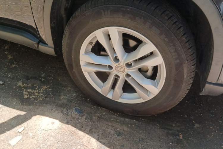 Used Nissan X-Trail 2012 2.5L CVT Luxury Edition 4WD Right Front Wheel Hub