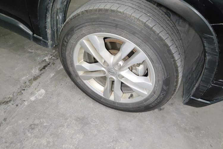 Used Nissan X-Trail 2012 2.5L CVT Luxury Edition 4WD Right Front Wheel Hub