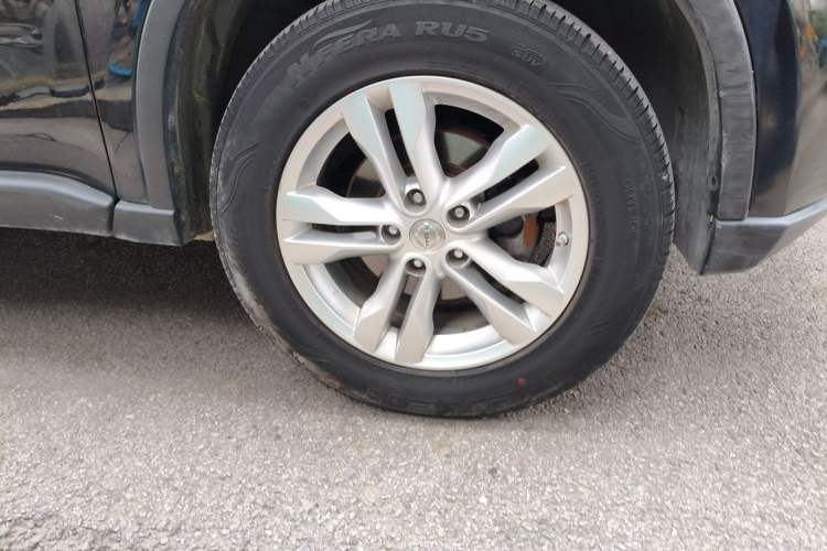 Used Nissan X-Trail 2012 2.5L CVT Luxury Edition 4WD Right Front Wheel Hub