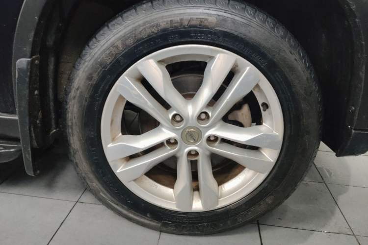 Used Nissan X-Trail 2012 2.5L CVT Luxury Edition 4WD Right Front Wheel Hub