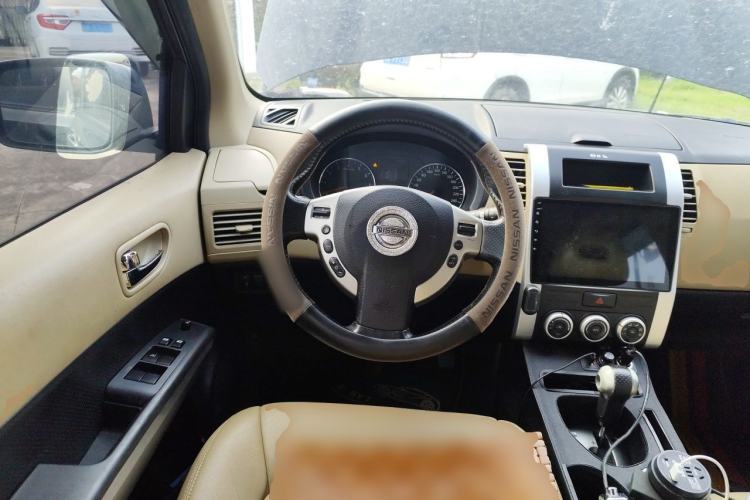 Used Nissan X-Trail 2012 2.5L CVT Luxury Edition 4WD Steering Wheel